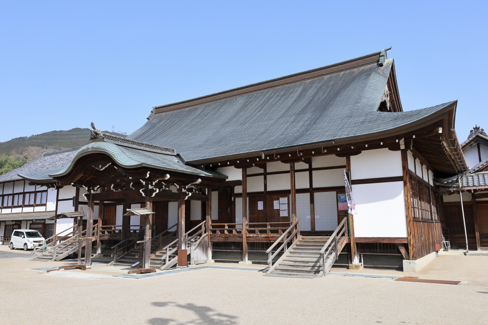 生源寺の本堂